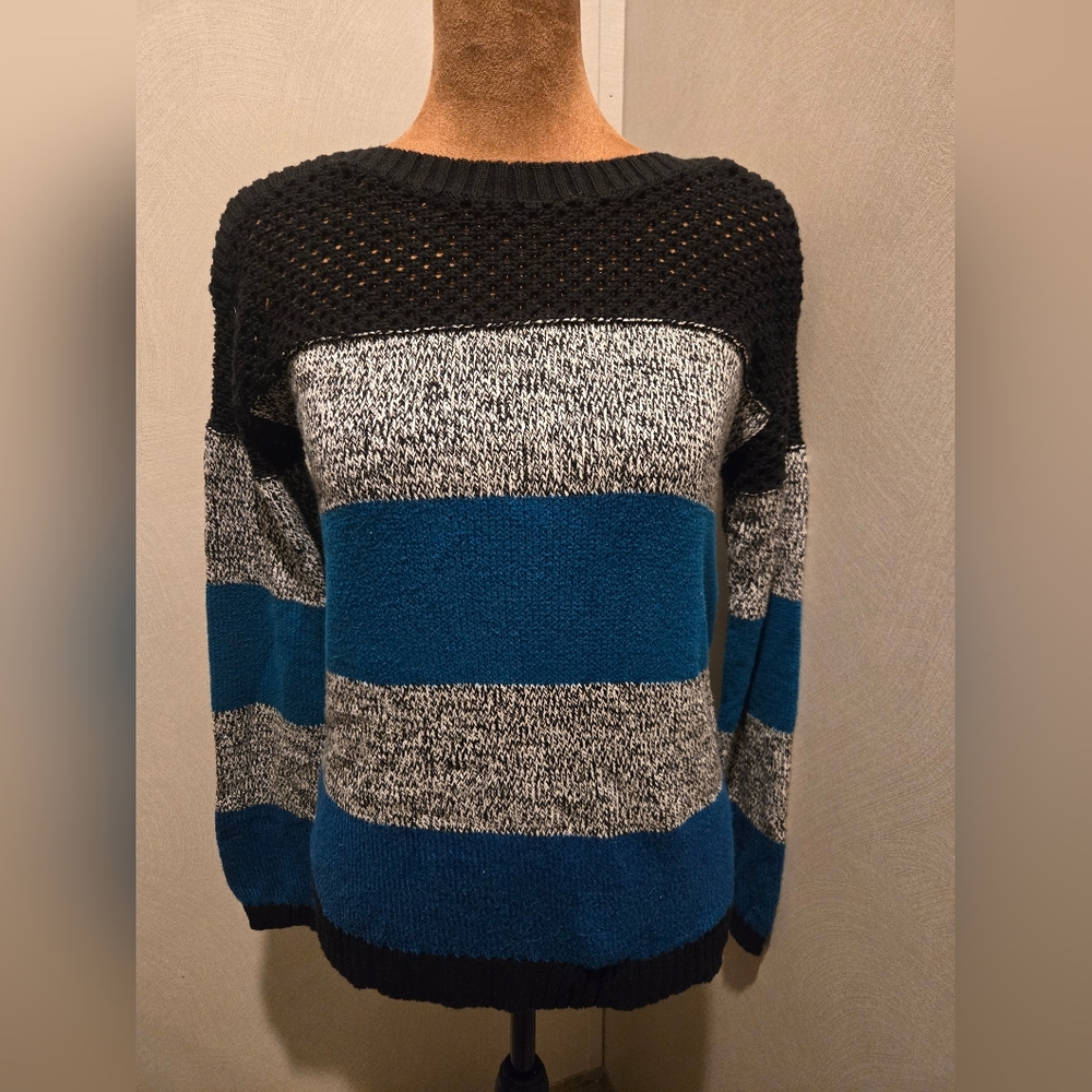 Two by Vince Camuto Black and Blue Striped Sweater